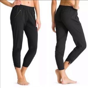 NWOT Athleta Aspire Pant Black 0